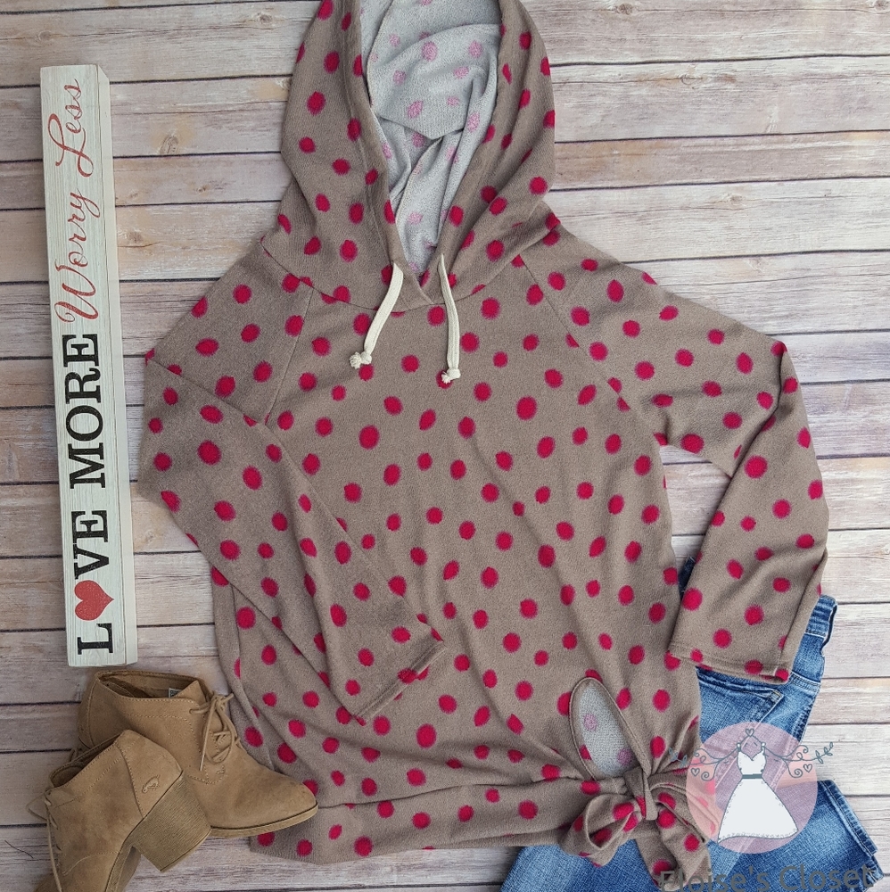 Dotted Hoodie💗 Perfect For Valentine's Day